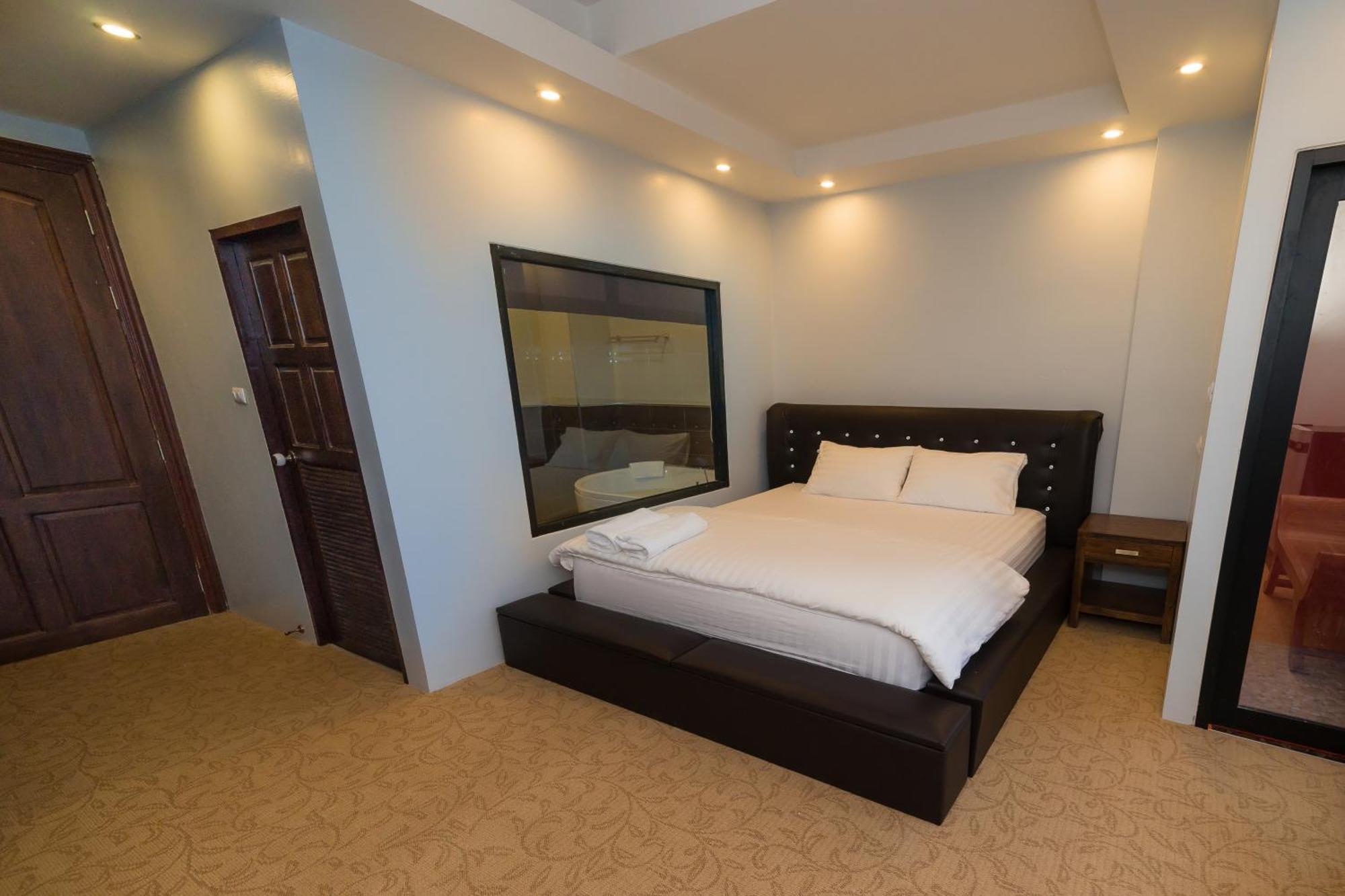 Thongtara House Boutique Srinakarin Hotel Bangkok Bilik gambar
